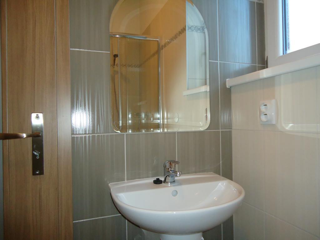 Apartman Valentka Bešeňová Kamer foto