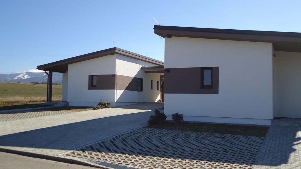 Apartman Valentka Bešeňová Buitenkant foto